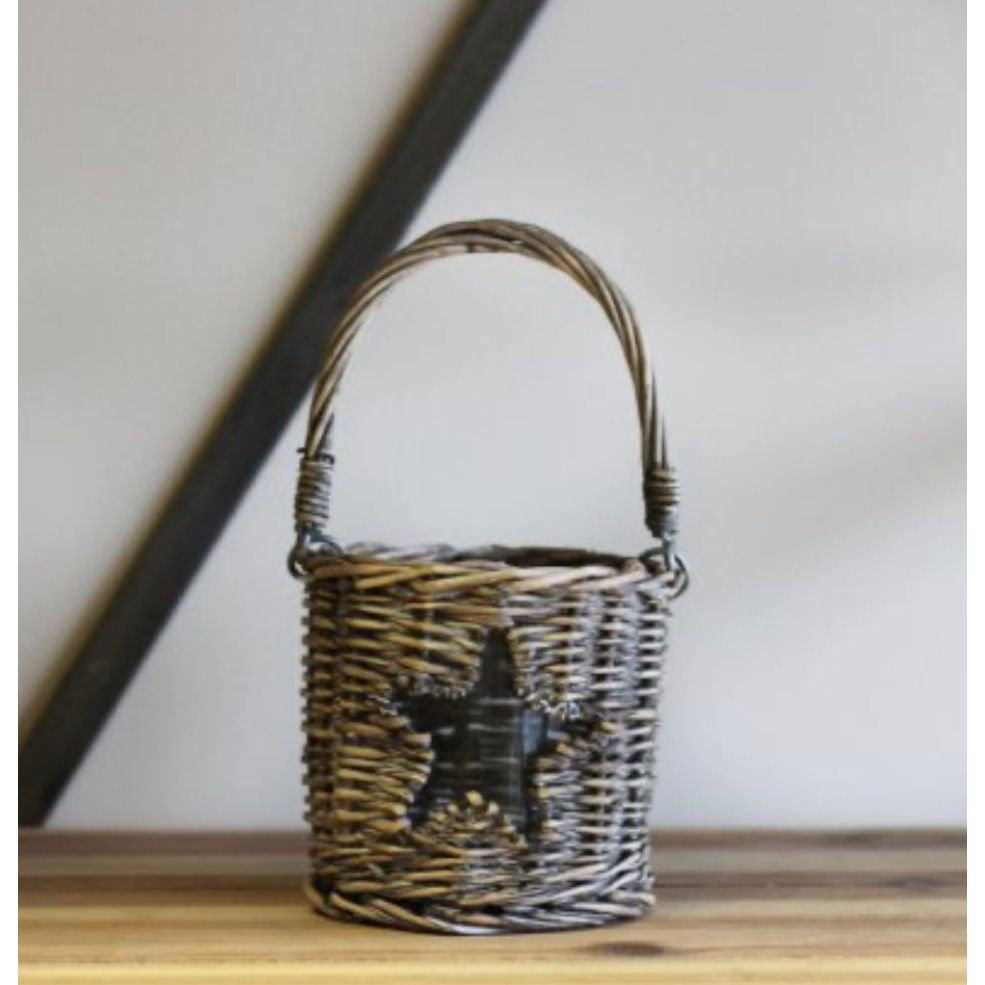 Woven Wicker Star Lantern