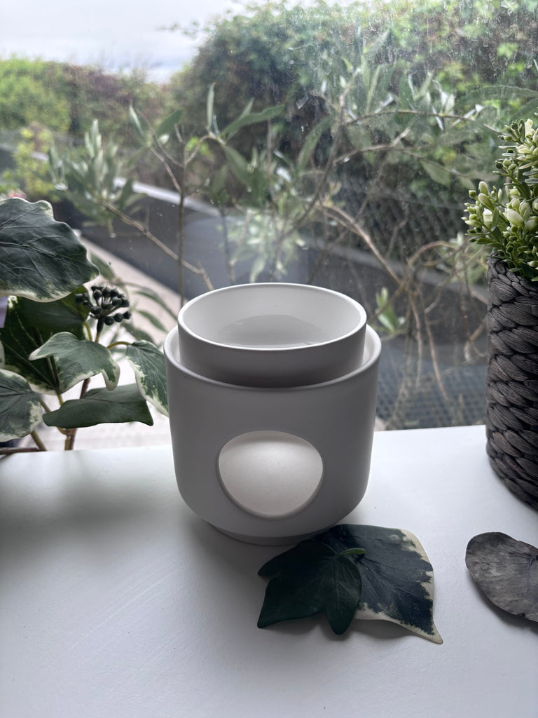White Matt Circle Wax Melt Burner