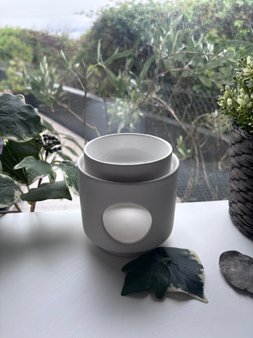 White Matt Circle Wax Melt Burner